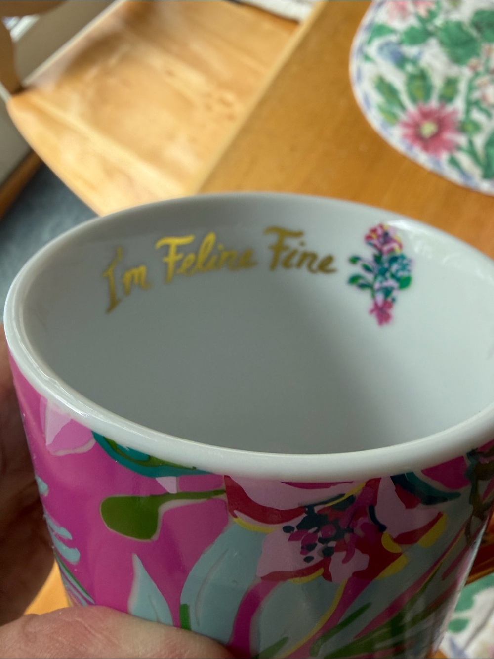 Lilly Pulitzer White Mug with Gold Logo and Pink Accent new in box